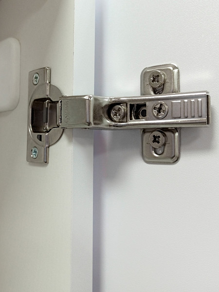 Зеркало-шкаф Континент "Allure LED" 600х800 правый с розеткой