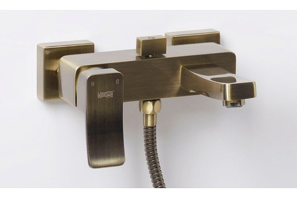 Смеситель для ванны с коротким изливом Wasserkraft Exter 1601