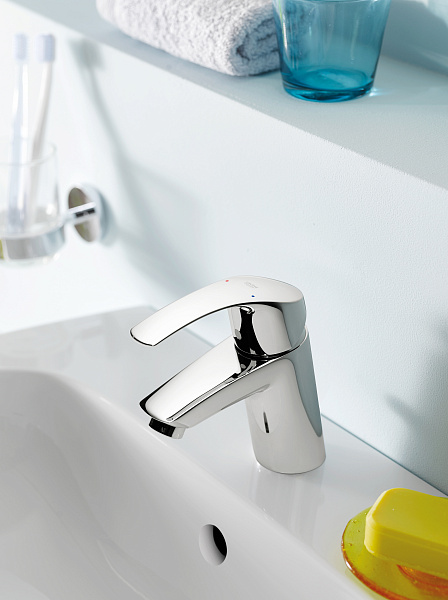 Смеситель для раковины Grohe Eurosmart 32154002