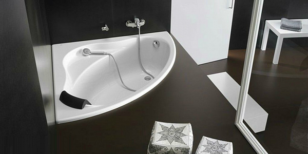 Акриловая ванна Roca Bali 150x150 ZRU9302916