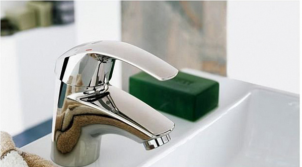 Смеситель для раковины Grohe Euroeco 32881000