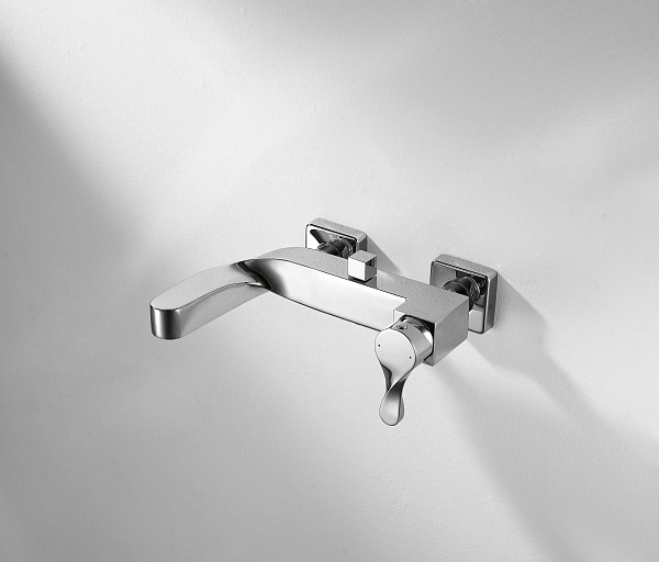 Смеситель для ванны c коротким изливом Bravat Wave F674108C-01