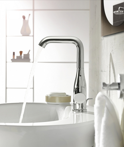 Смеситель для раковины Grohe Essence New 32628001