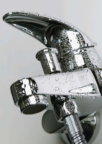 Смеситель для ванны с коротким изливом Wasserkraft Isen 2601