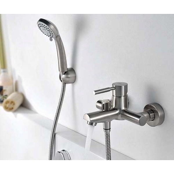 Смеситель для ванны с коротким изливом Wasserkraft Wern 4201