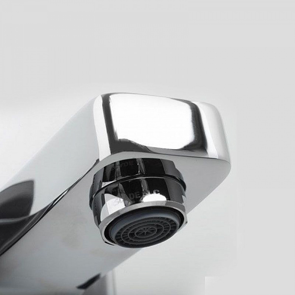 Смеситель для ванны с коротким изливом Wasserkraft Aller 1061