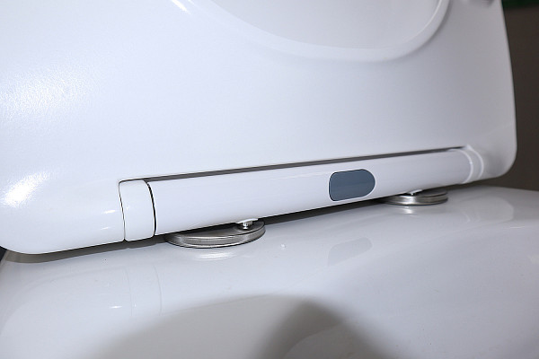 Унитаз-компакт Azario FRETTA Square N 340х650х770 напольный, безободковый, c быстросъемным сиденьем микролифт (AZ-1038A N)