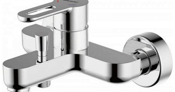 Смеситель для ванны c коротким изливом Bravat Stream-D F637163C-01