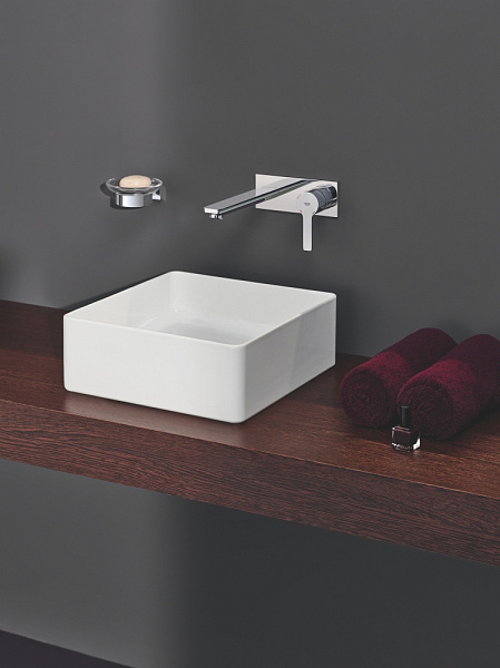 Смеситель для раковины Grohe Lineare New 23444001