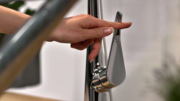 Смеситель для кухонной мойки Hansgrohe Metris 14821000