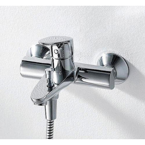Смеситель для ванны с коротким изливом с аксессуарами Bravat Drop F64898C-B